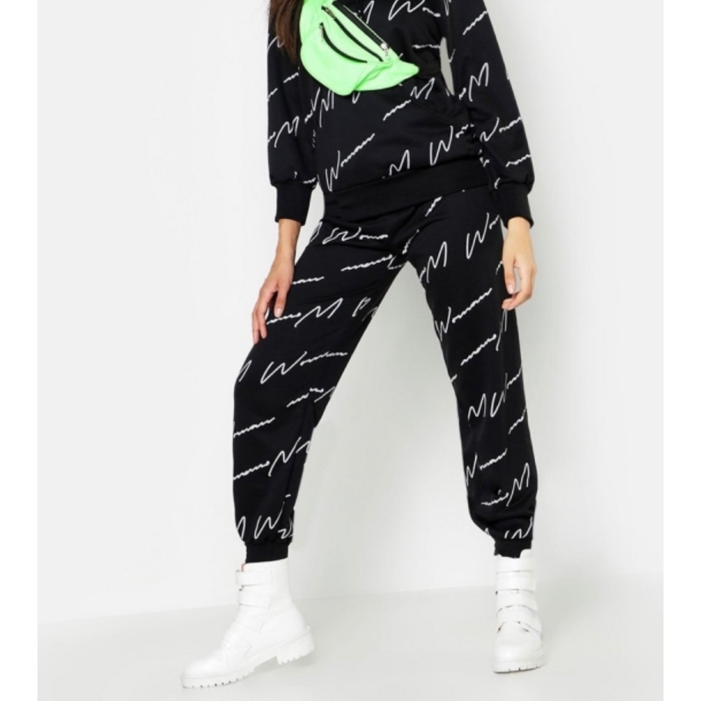 Boohoo Woman Script All Over Print Jogger